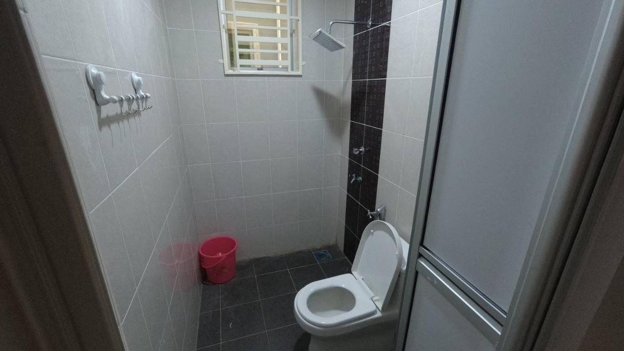 Auni Homestay Kuala Terengganu Ngoại thất bức ảnh